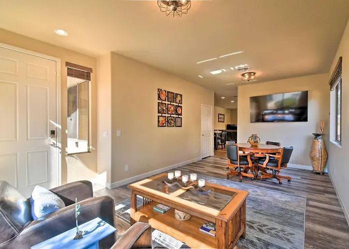 Family Poolside Escape 15 Mi To Dtwn Phoenix! Holiday home Avondale