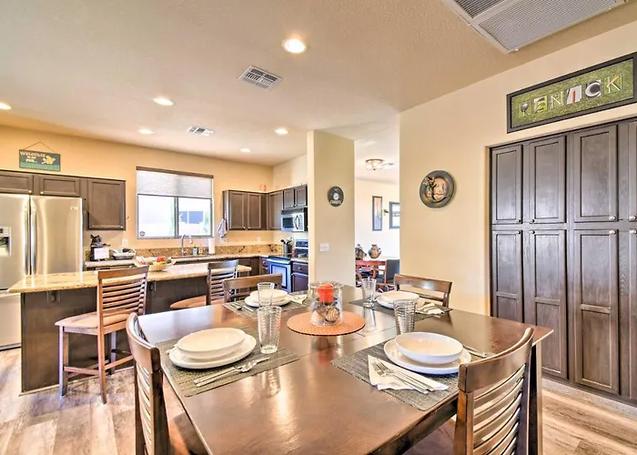 Holiday home Family Poolside Escape 15 Mi To Dtwn Phoenix!