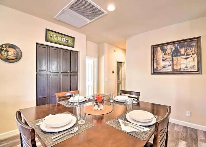 Family Poolside Escape 15 Mi To Dtwn Phoenix! Avondale